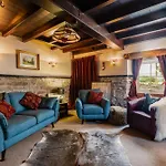 Holiday home Storeys *